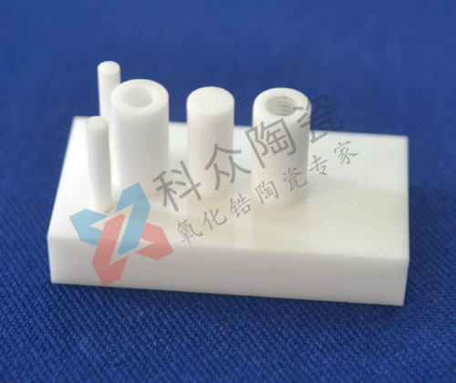 陶瓷刀具切削加工時(shí)的磨損機(jī)理